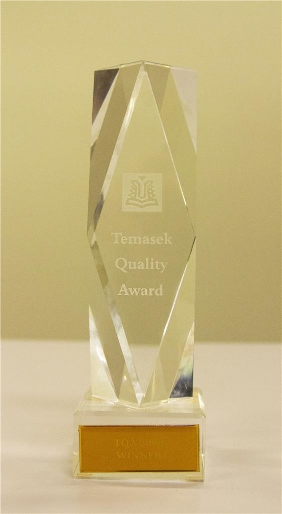 Temasek Quality Award - TQA 2000 winner : trophy