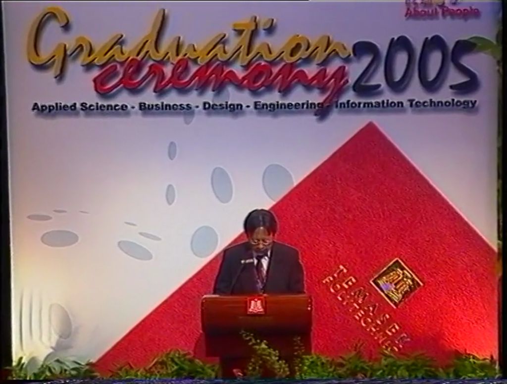 <em>Graduation</em> ceremony 2005: Day 2, Session 4, Temasek Engineering School