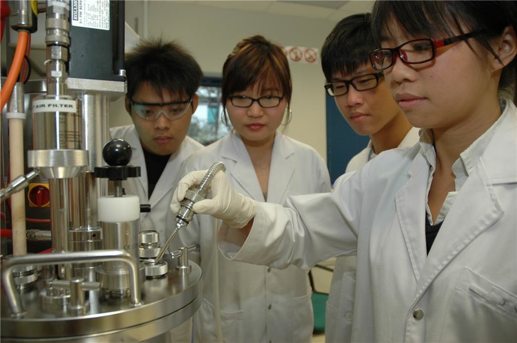 Pharmaceutical Science : a new course launched in 2008