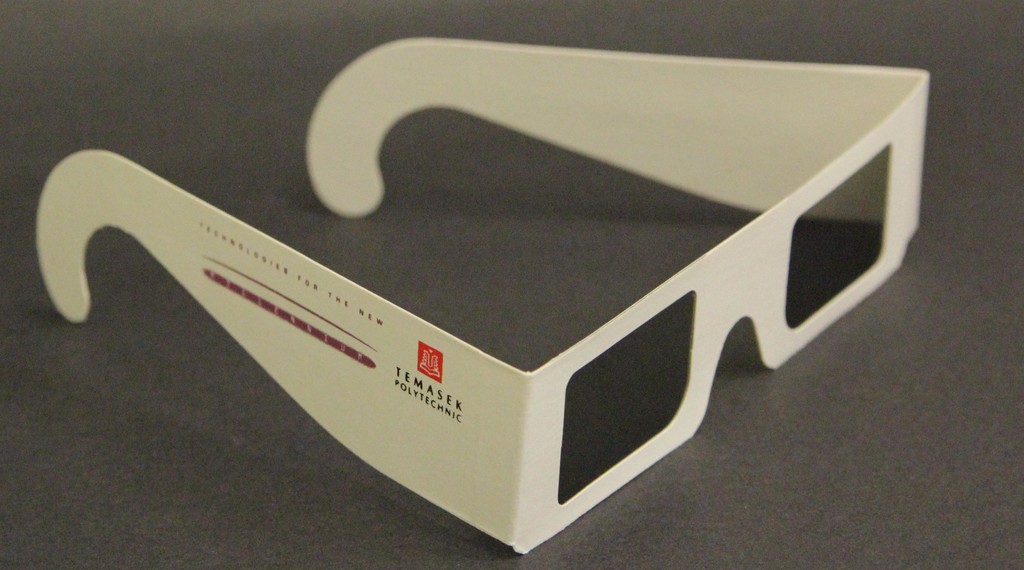 Technologies for the new millennium : 3D paper spectacles